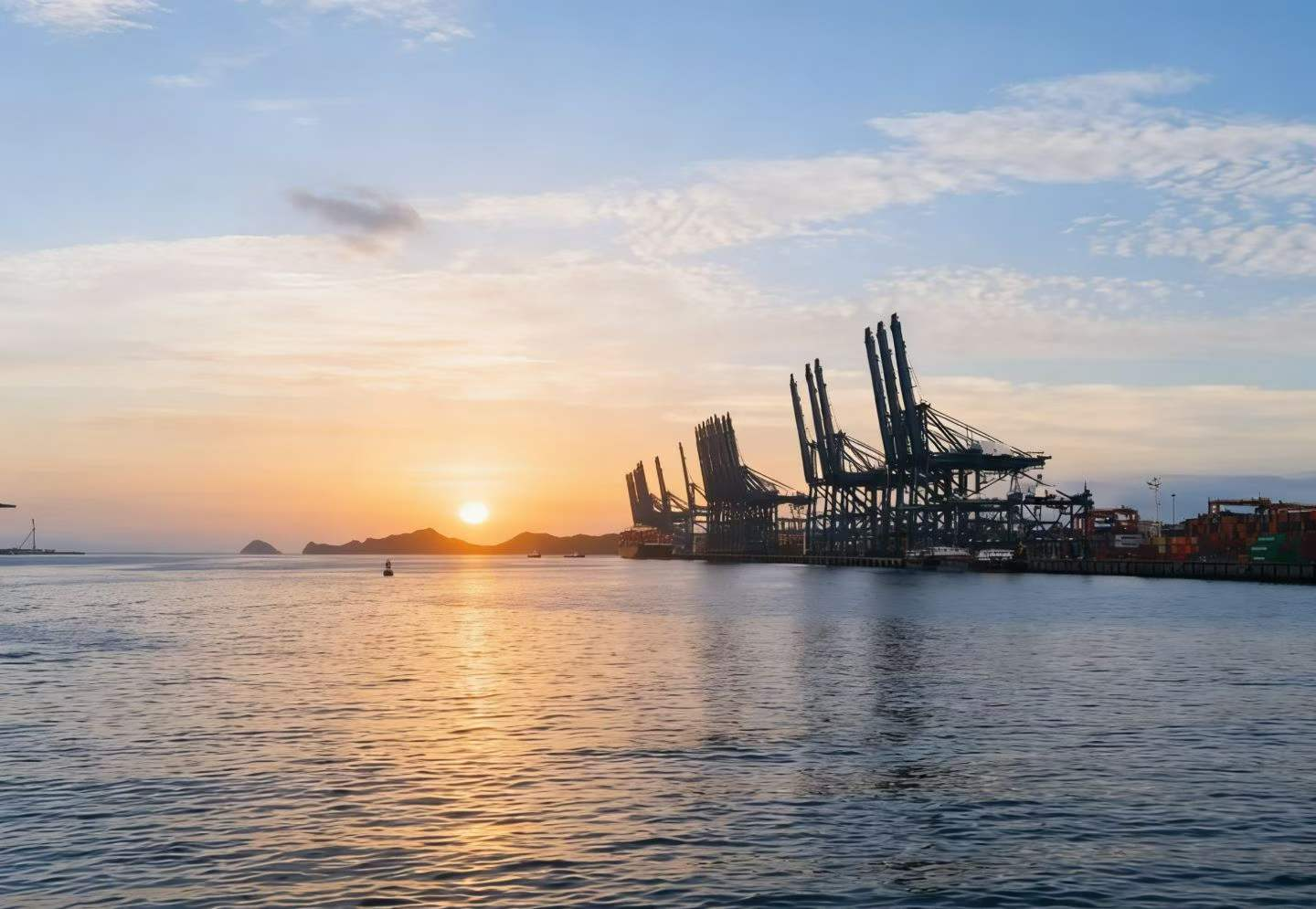 海力物流國(guó)內(nèi)內(nèi)貿(mào)海運(yùn)貨代公司選擇指南：六大核心要素助您決策