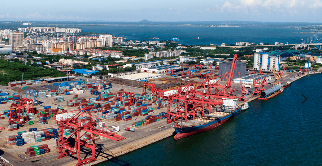 洋浦港封關(guān)百日：內(nèi)貿(mào)集裝箱運(yùn)力躍升，南北海運(yùn)大通道提速