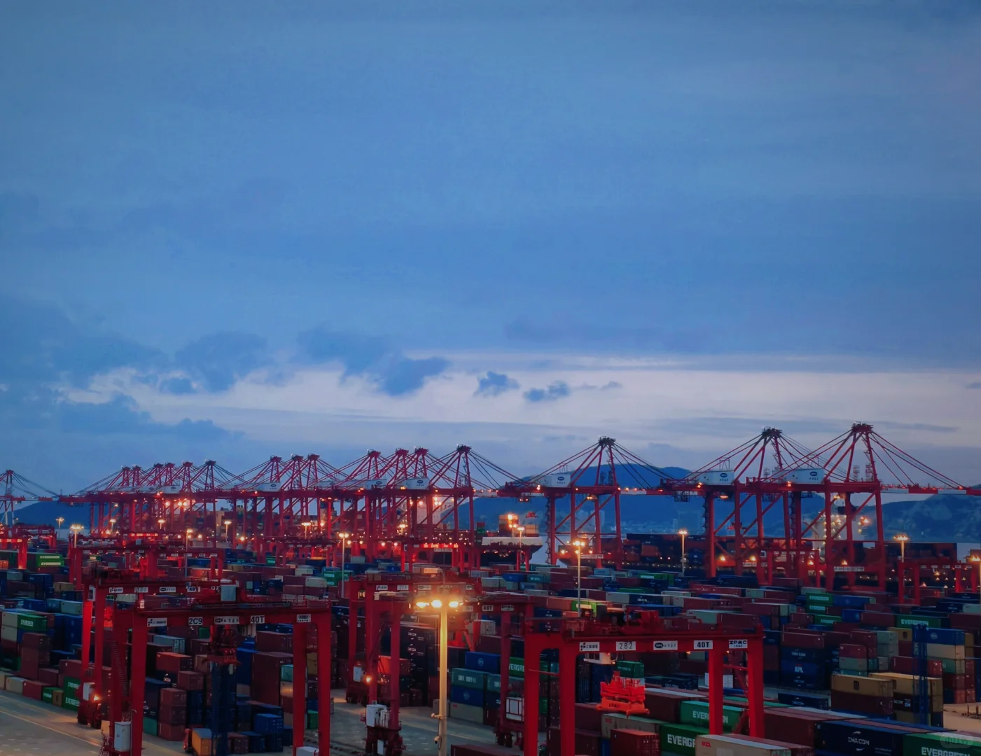 內(nèi)貿(mào)集裝箱海運(yùn)：2026年，您的低成本物流基石依然穩(wěn)固