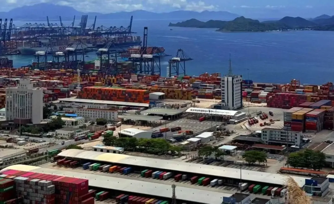 蘋果17跨洋而來，集裝箱的“硬核”之旅