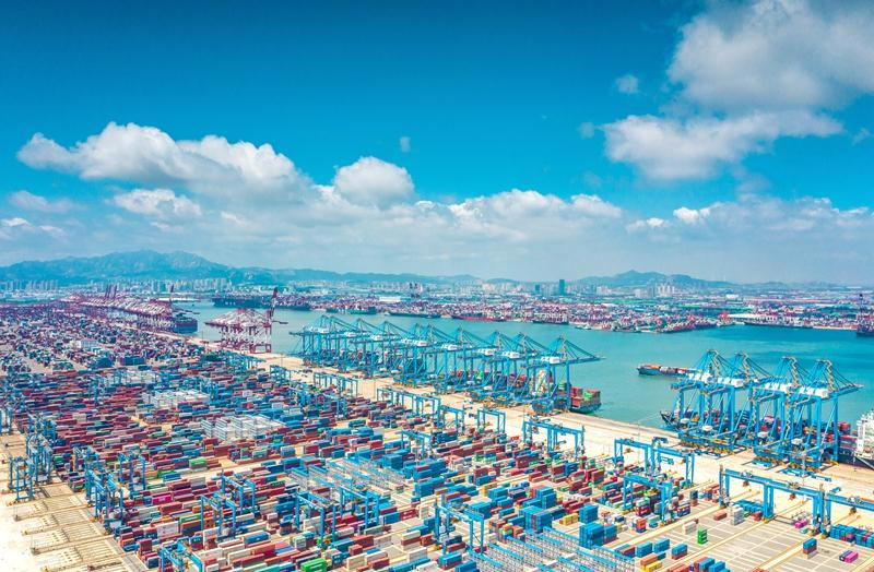 青島港最新運營數(shù)據(jù)發(fā)布：集裝箱業(yè)務(wù)與海鐵聯(lián)運雙引擎驅(qū)動增長