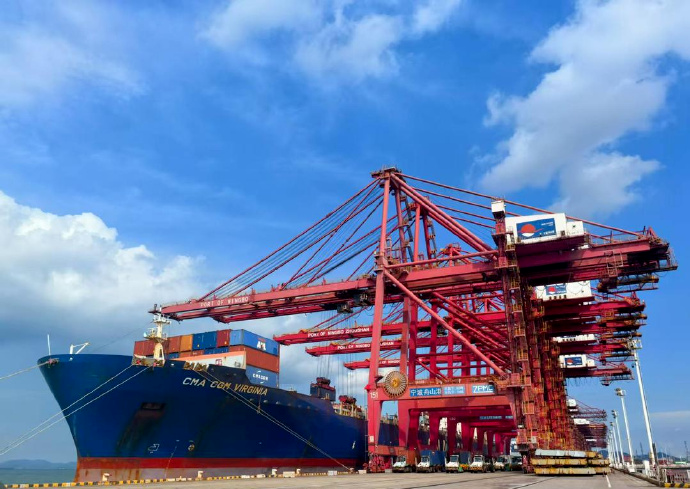 智聯(lián)九州，貨通八方：寧波內(nèi)貿(mào)航線網(wǎng)絡(luò)如何服務(wù)全國(guó)